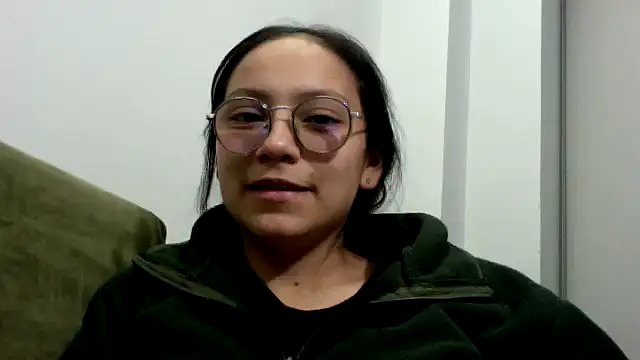 Snapshot of katalina07_1 chatting on June 8, 3:07 am katalina07 1 online show from June 8, 3:07 am