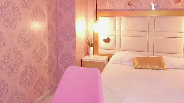 luna hot ass online show from February 17, 9:10 pm