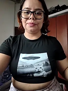 Snapshot of saenz_eymi chatting on April 18, 8:09 pm saenz eymi online show from April 18, 8:09 pm