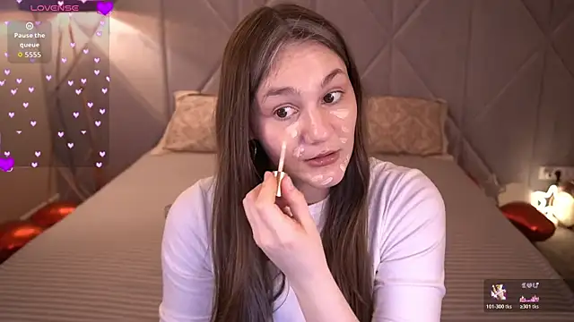 DiamondGoldie online show from March 27, 8:08 pm