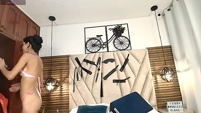 Snapshot of Cinthiabaker chatting on November 7, 11:32 am Cinthiabaker online show from November 7, 11:32 am