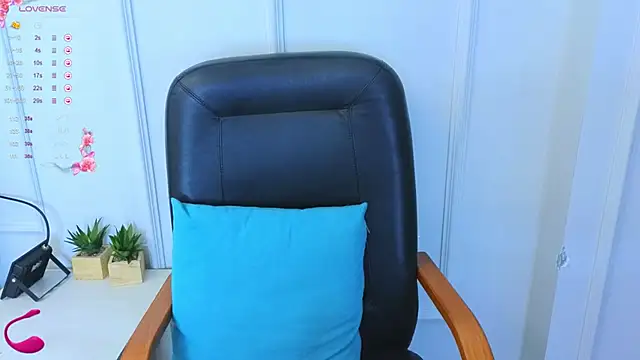 Kuro Ren online show from October 13, 12:38 pm