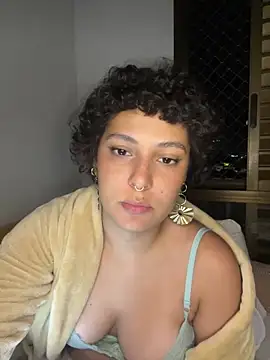 OliviaWild  online show from June 17, 3:20 am