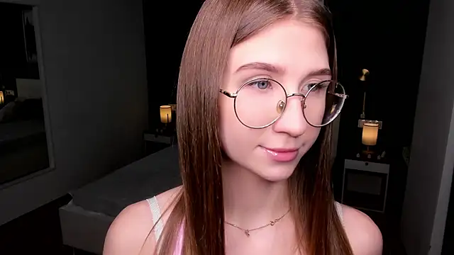 Snapshot of EditaBand chatting on December 5, 7:10 pm EditaBand online show from December 5, 7:10 pm