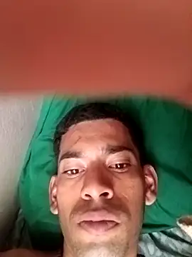 Snapshot of Negritohot2828 chatting on September 17, 10:22 pm Negritohot2828 online show from September 17, 10:22 pm