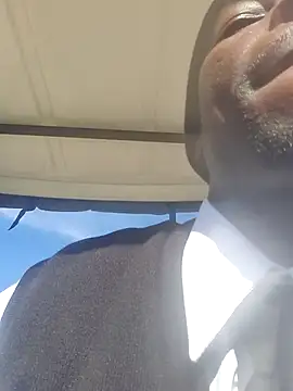 Snapshot of sex-machanic chatting on December 2, 5:46 am sex-machanic online show from December 2, 5:46 am