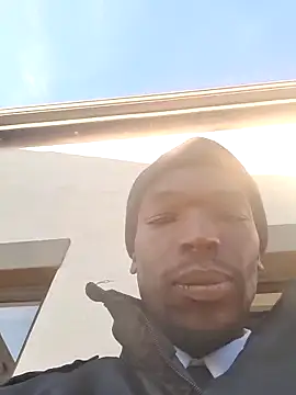 Snapshot of sex-machanic chatting on December 3, 4:31 am sex-machanic online show from December 3, 4:31 am