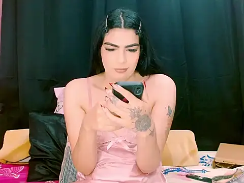 Snapshot of _crystal23_ chatting on September 14, 5:06 am  crystal23  online show from September 14, 5:06 am