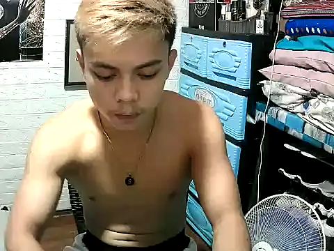 Snapshot of Pinoy_slutcummer69 chatting on November 14, 9:41 am Pinoy slutcummer69 online show from November 14, 9:41 am