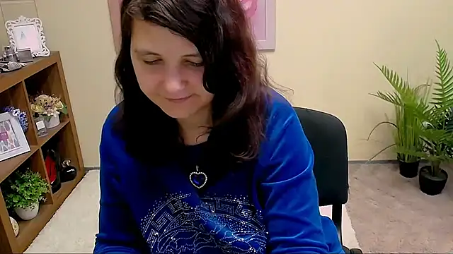 TwoBigSuns online show from March 2, 8:10 am