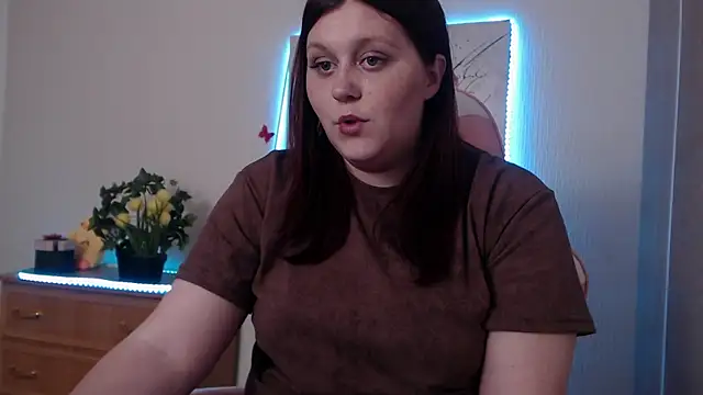 Snapshot of Alisawoods_ chatting on May 6, 1:16 pm Alisawoods online show from May 6, 1:16 pm