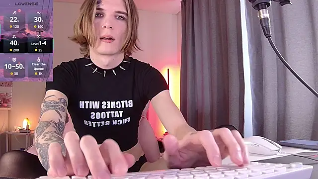 midwestemoqueen online show from April 6, 5:19 am