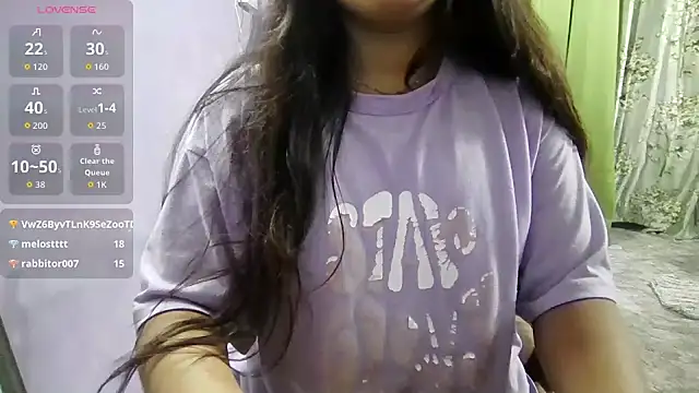 Snapshot of Naina_007 chatting on October 1, 6:58 pm Naina 007 online show from October 1, 6:58 pm