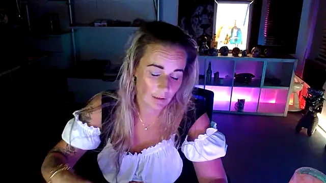 Mrs-Aurora online show from October 10, 9:25 pm