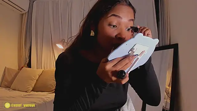 Snapshot of Estefy_arroyo1 chatting on October 5, 6:23 am Estefy arroyo1 online show from October 5, 6:23 am