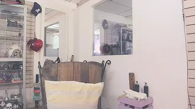 xinamora online show from November 16, 6:24 pm