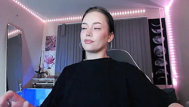 Snapshot of cutefrendlyuser chatting on June 10, 9:14 pm cutefrendlyuser online show from June 10, 9:14 pm