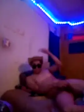 Juniorharo1982 online show from January 16, 8:40 am