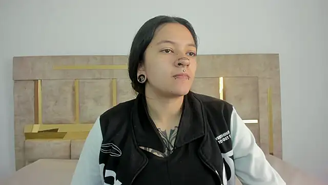 Kitty ravee online show from October 7, 1:52 pm