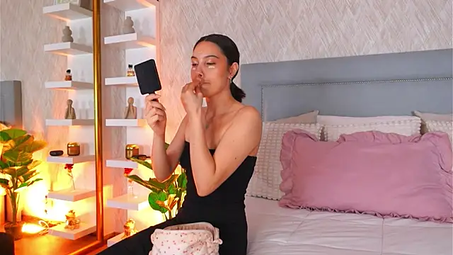 Sofy Bradd online show from April 5, 7:16 am