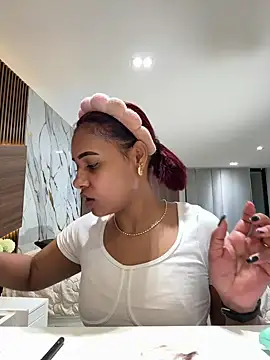 DollyBrowncc online show from June 19, 2:27 am