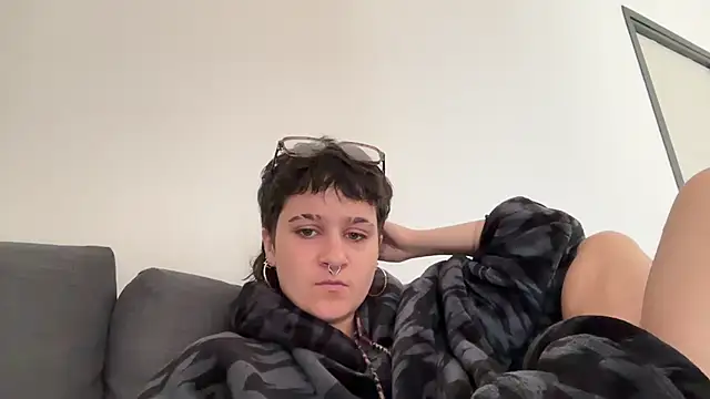 Snapshot of NIQUE_TARAXX chatting on September 21, 11:23 am NIQUE TARAXX online show from September 21, 11:23 am