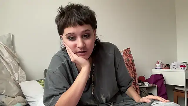 Snapshot of NIQUE_TARAXX chatting on October 4, 2:15 pm NIQUE TARAXX online show from October 4, 2:15 pm