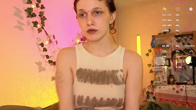 LeelooYolo online show from July 24, 11:58 pm