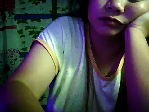 Snapshot of yuana25 chatting on October 15, 1:00 pm yuana25 online show from October 15, 1:00 pm