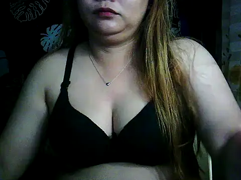 Snapshot of yuana25 chatting on November 4, 9:52 am yuana25 online show from November 4, 9:52 am