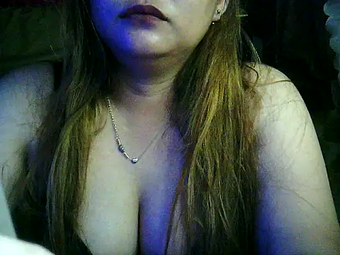 Snapshot of yuana25 chatting on November 28, 8:50 am yuana25 online show from November 28, 8:50 am