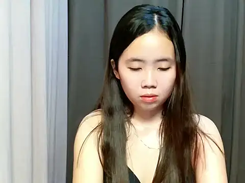 lovelysluttyxx online show from October 4, 3:54 pm