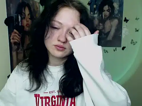 Snapshot of LadyAlice_ chatting on February 11, 6:40 am LadyAlice online show from February 11, 6:40 am