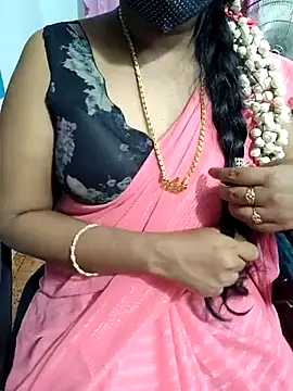 Snapshot of lolida69thamil chatting on May 8, 4:56 pm lolida69thamil online show from May 8, 4:56 pm