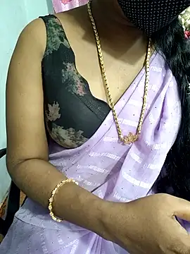 Snapshot of lolida69thamil chatting on May 9, 5:01 am lolida69thamil online show from May 9, 5:01 am