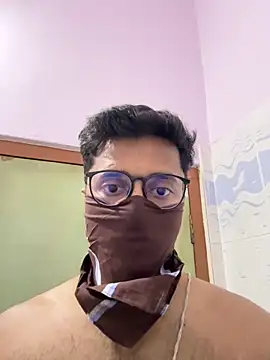 VVcouple online show from April 17, 8:01 pm