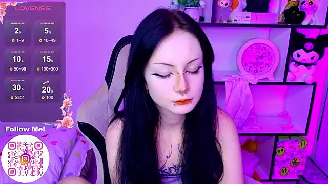 Snapshot of MiaScarlettt chatting on December 4, 8:06 pm MiaScarlettt online show from December 4, 8:06 pm