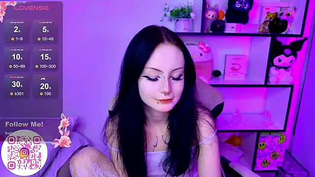 Snapshot of MiaScarlettt chatting on December 13, 9:20 pm MiaScarlettt online show from December 13, 9:20 pm