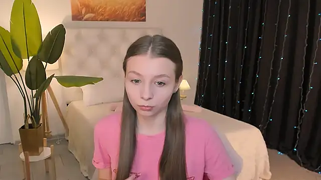 JulieDaniel online show from March 24, 4:17 am