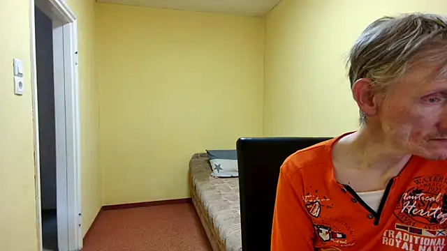 k74robert online show from April 11, 2:43 pm