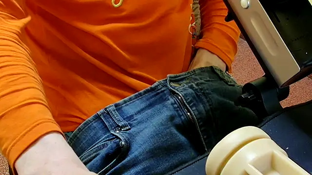 k74robert online show from April 14, 6:58 pm