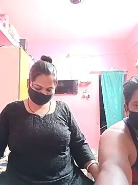 Snapshot of biggbobbsgirl chatting on September 26, 6:34 pm biggbobbsgirl online show from September 26, 6:34 pm