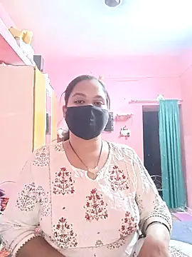 Snapshot of biggbobbsgirl chatting on November 28, 6:21 pm biggbobbsgirl online show from November 28, 6:21 pm