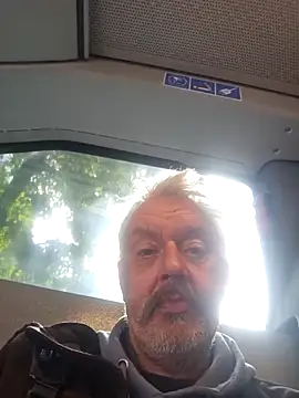 Snapshot of Fonse1860 chatting on September 17, 8:27 am Fonse1860 online show from September 17, 8:27 am