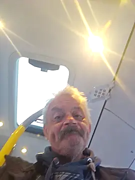 Snapshot of Fonse1860 chatting on September 26, 8:40 am Fonse1860 online show from September 26, 8:40 am