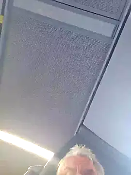 Snapshot of Fonse1860 chatting on October 21, 8:26 am Fonse1860 online show from October 21, 8:26 am