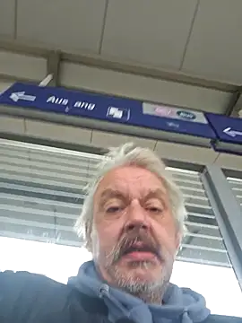 Snapshot of Fonse1860 chatting on November 21, 9:41 am Fonse1860 online show from November 21, 9:41 am