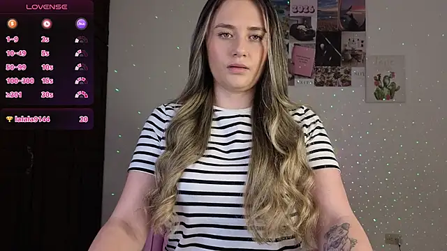 Veronika  Winslow  online show from January 14, 6:08 am