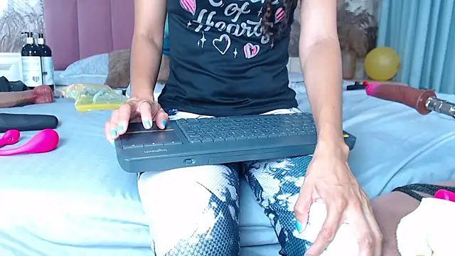 TerryGreenwood online show from April 10, 8:02 pm