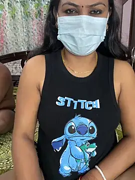 Snapshot of Lovlycouple1 chatting on February 24, 3:15 am Lovlycouple1 online show from February 24, 3:15 am